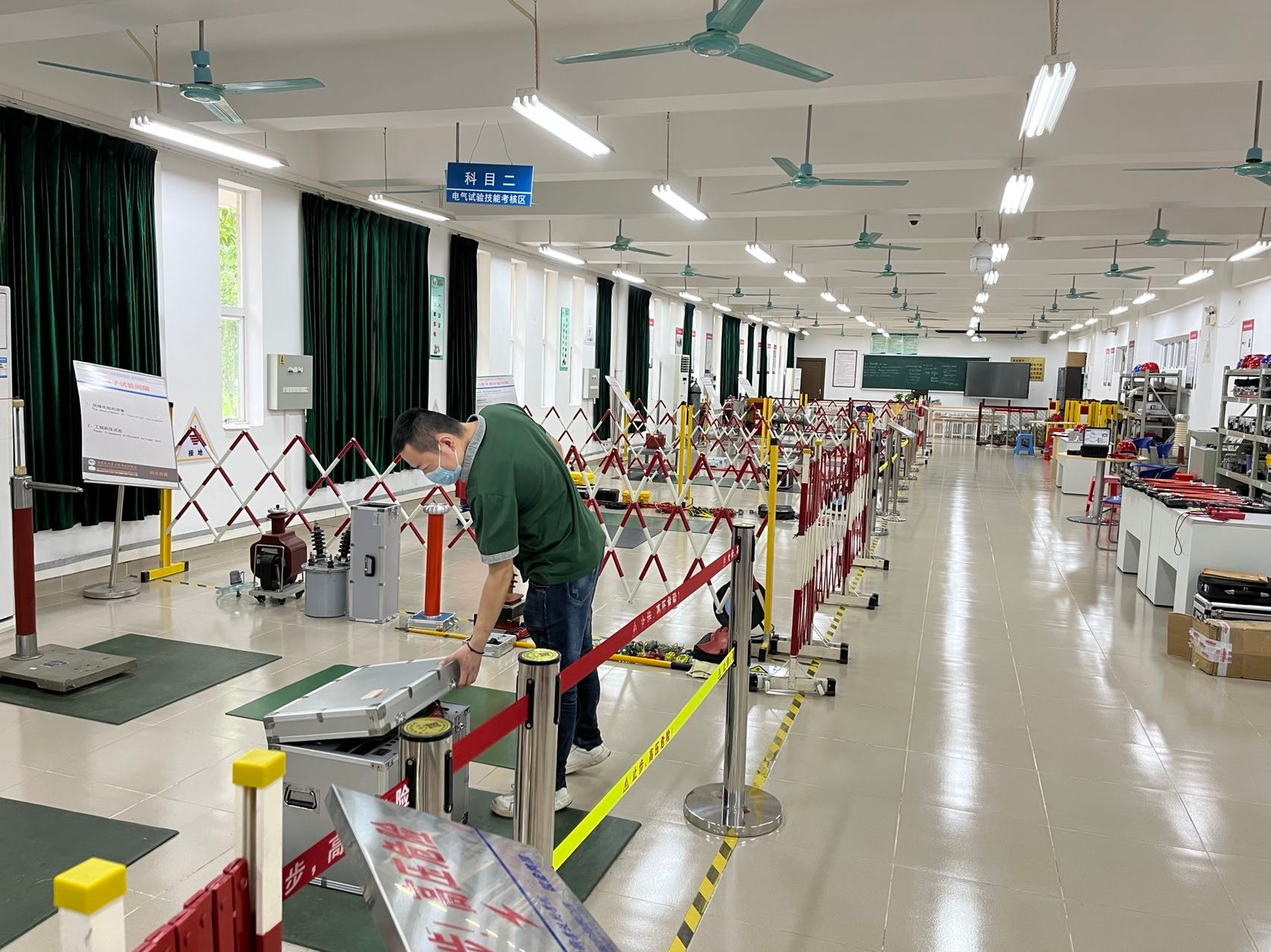 ?    ?廣東水利電力職業(yè)技術(shù)學(xué)院實(shí)訓(xùn)室設(shè)備、軟件及系統(tǒng)建設(shè)項(xiàng)目